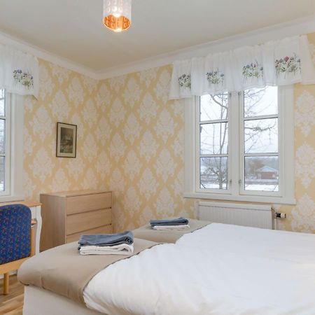 Malmgardens Vandrarhem B&B สเตรงนาส ภายนอก รูปภาพ