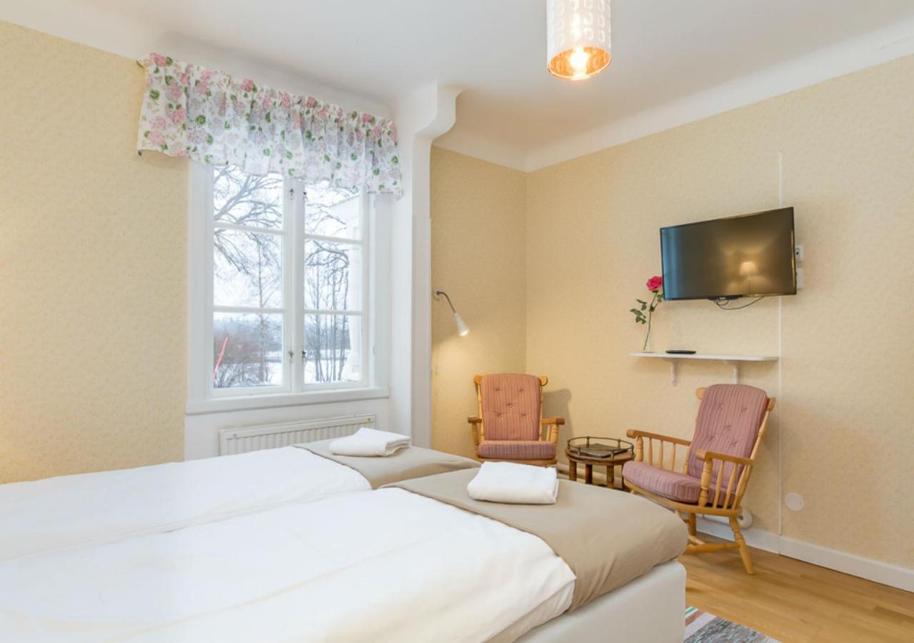 Malmgardens Vandrarhem B&B สเตรงนาส ภายนอก รูปภาพ